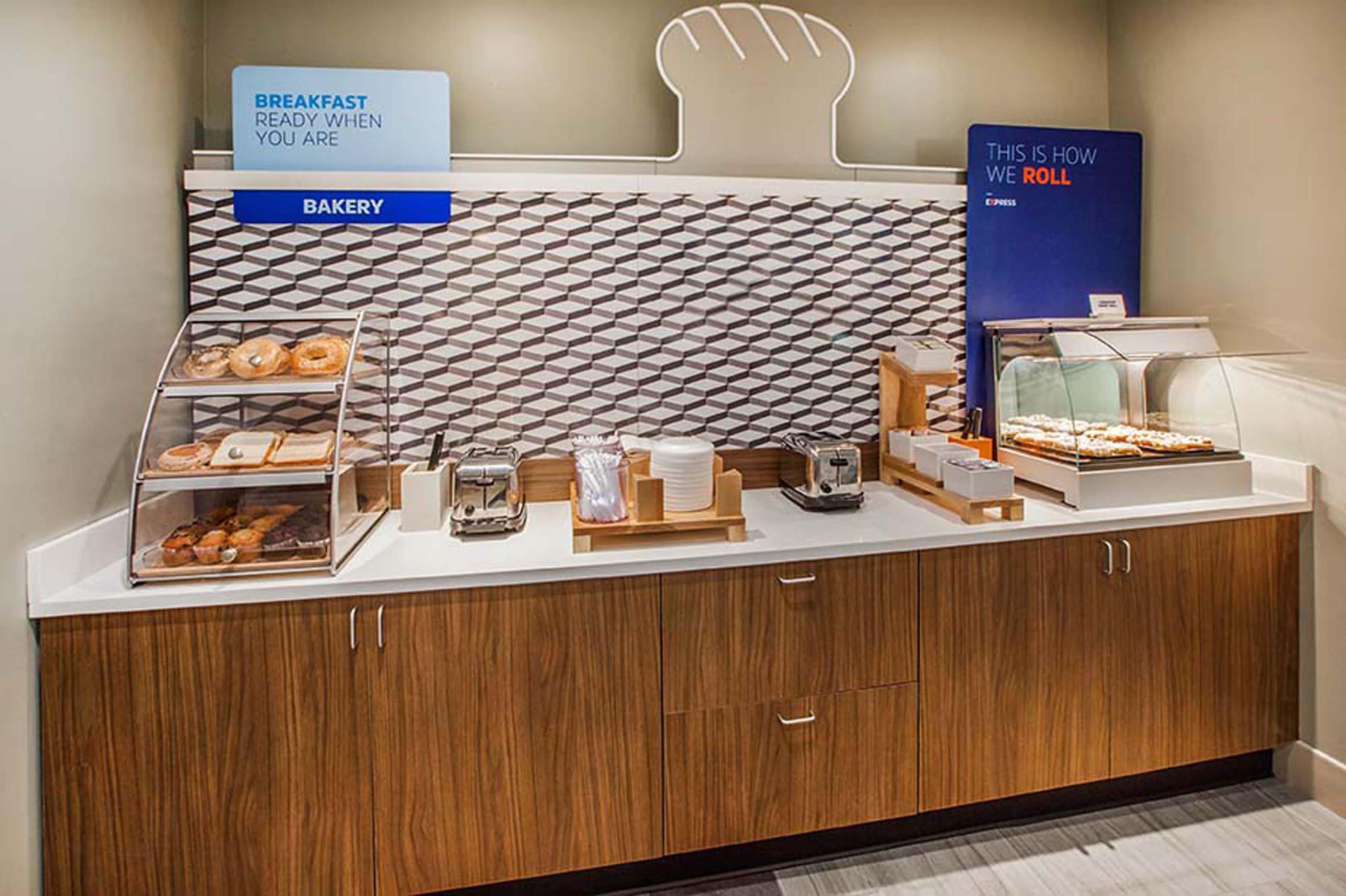 Holiday Inn Express Oneonta By Ihg Бингемтон Экстерьер фото